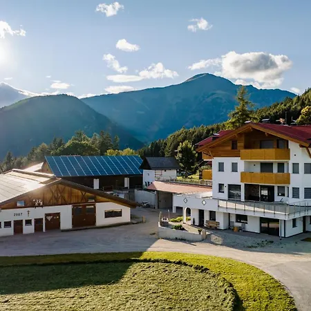 Forchnerhof Nature & Mountain View Apartment Terento