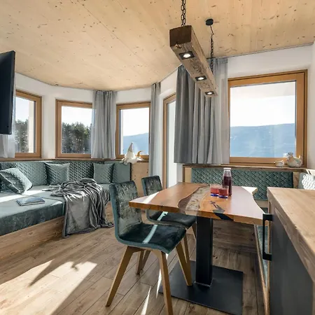 Forchnerhof Nature & Mountain View Apartment Terento